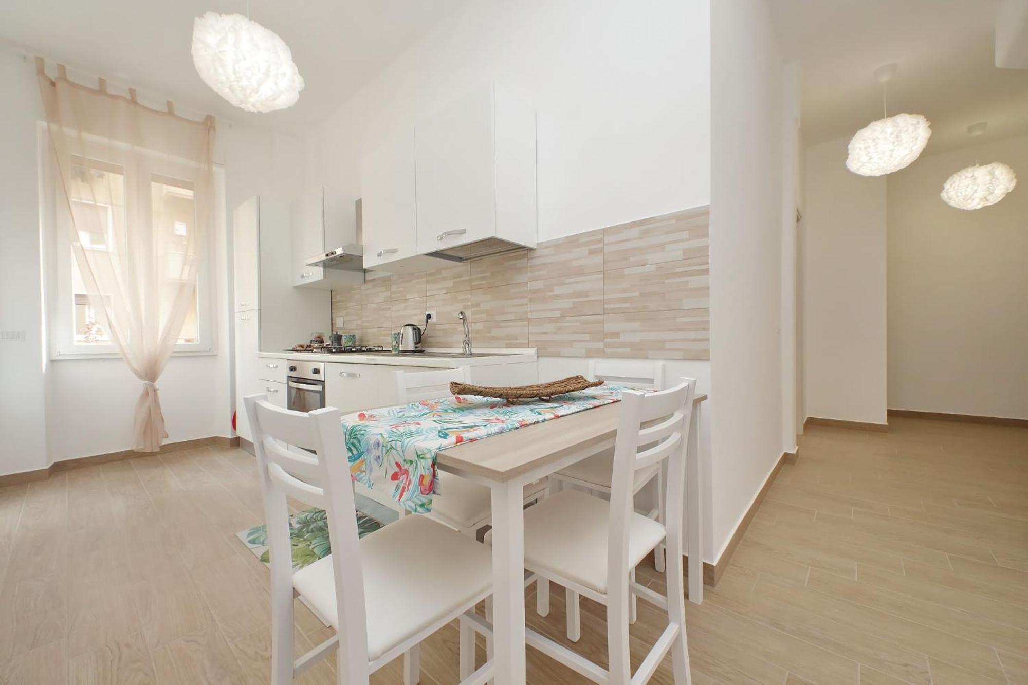 White Wood House Apartment